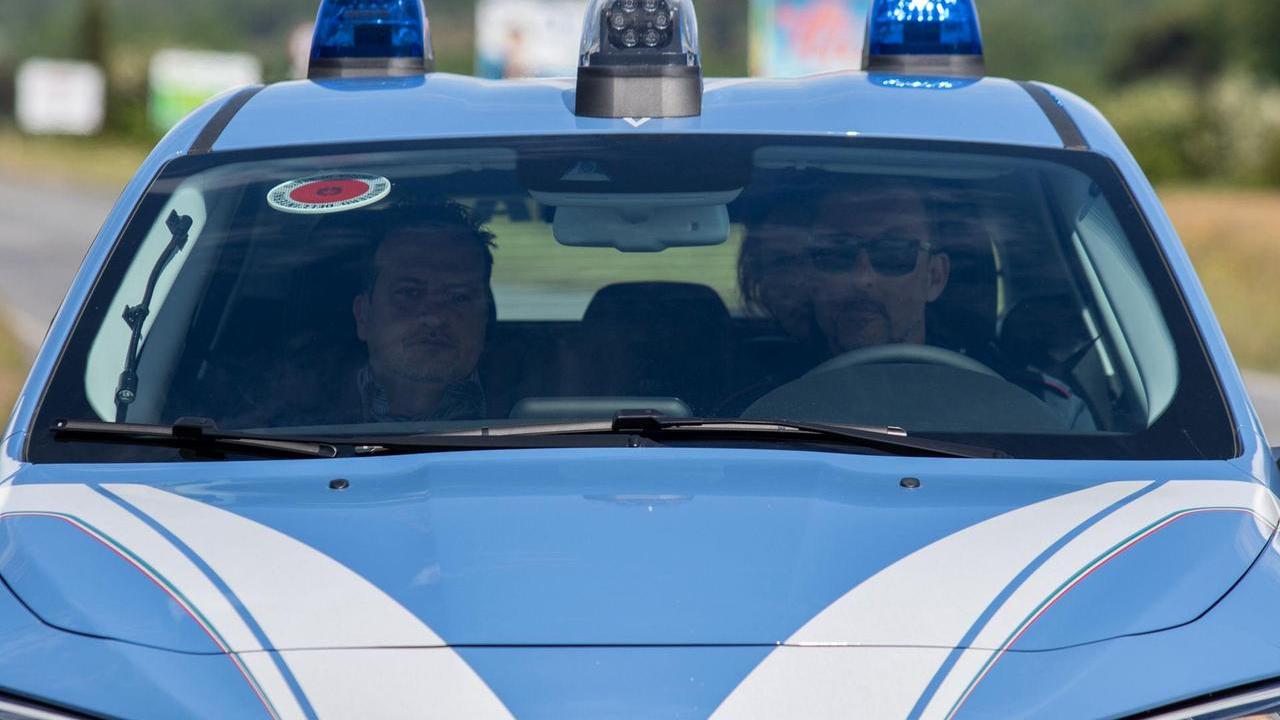 Una volante della polizia