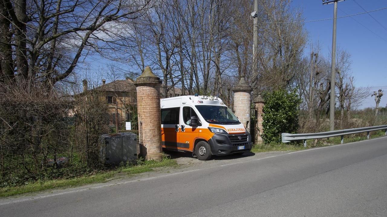 L'ambulanza a Villa Canevazzi