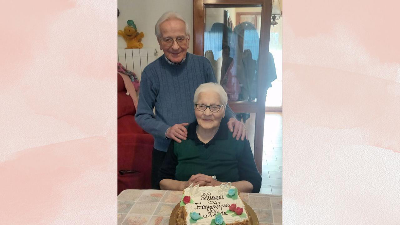Ermentino Pifferi e Leonilde Giovanardi con la torta