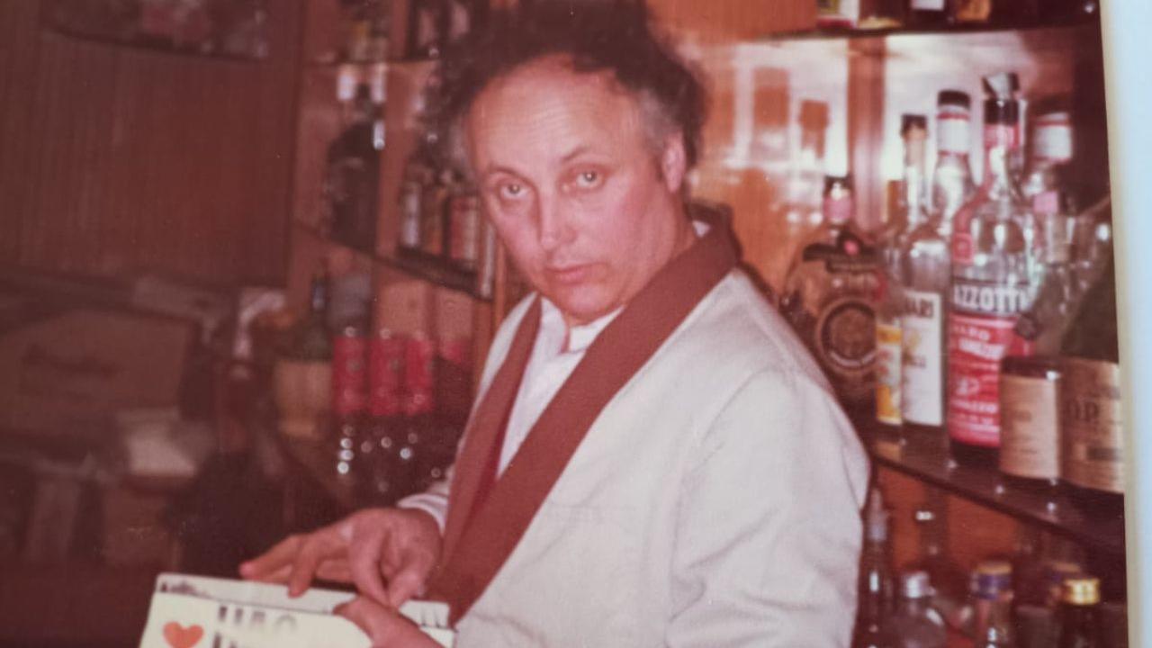 Valdo Tonarini in una foto scattata al bar Veloce