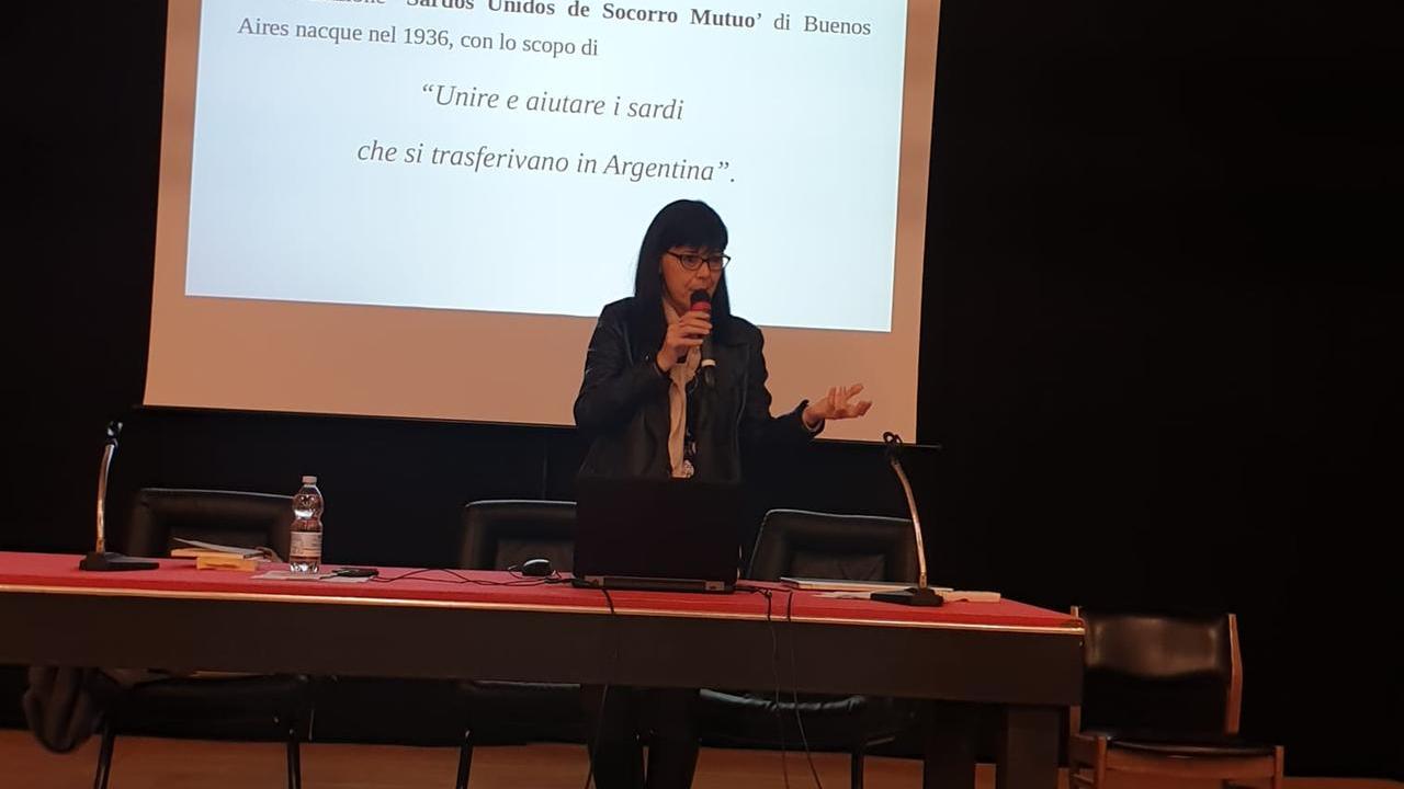 Stefania Cuccu insegnante e scrittrice