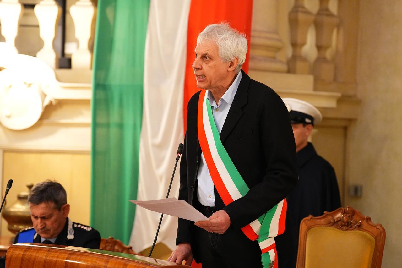 Arrivo dell’Esercito, il sindaco Massari: «Provvedimento utile, ma non risolutivo. Irrituale l'annuncio prima dell'ufficialità»