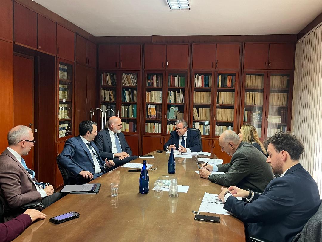 Chimica verde, l’assessore Cani incontra i rappresentanti di Eni e Versalis