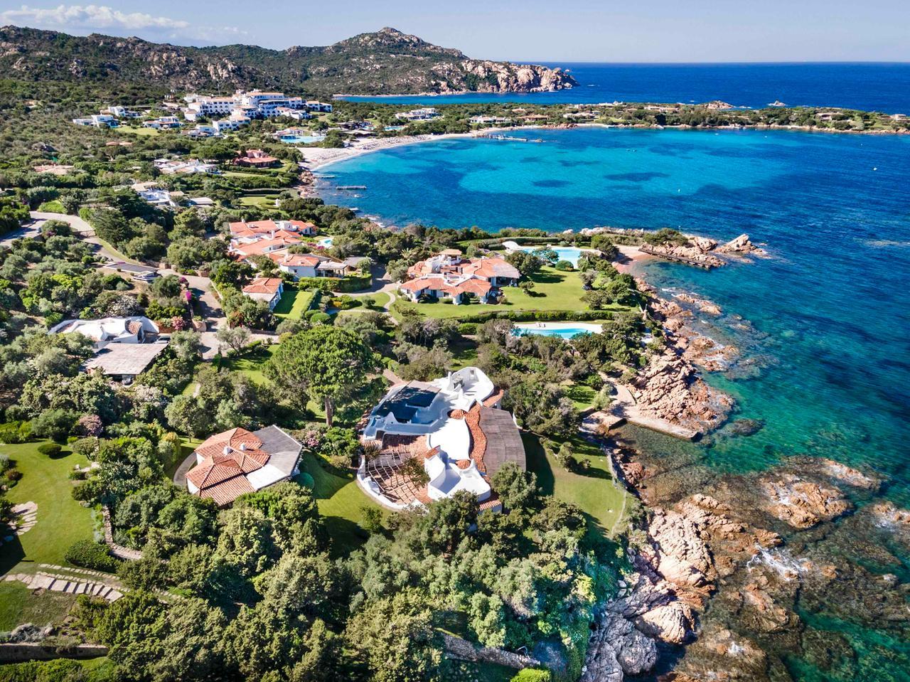 Immobiliare di Lusso, la Costa Smeralda batte il record italiano: villa venduta per 160 milioni di euro – LE IMMAGINI