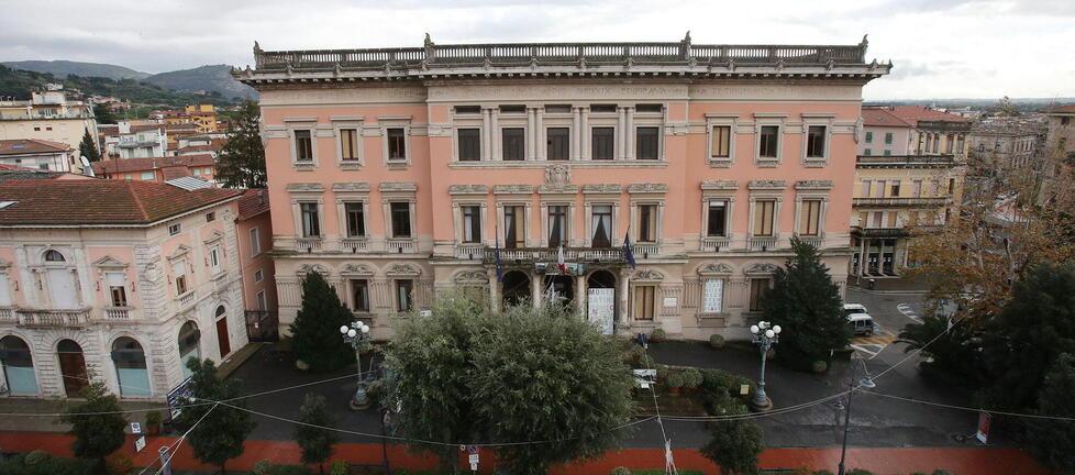 Montecatini, in Comune porte girevoli e mobilità. Bini (Cisl): «Fuggi fuggi generale di dipendenti»