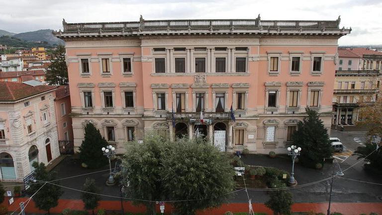 Montecatini, in Comune porte girevoli e mobilità. Bini (Cisl): «Fuggi fuggi generale di dipendenti»