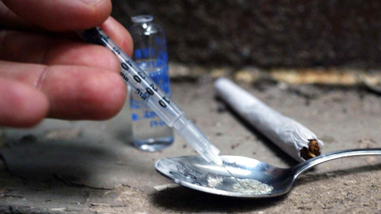Spaccio di eroina e cocaina, chiesto il carcere per sei persone