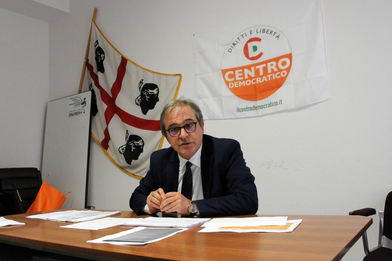 
	Roberto Capelli, ex deputato e promotore del Terzo polo

