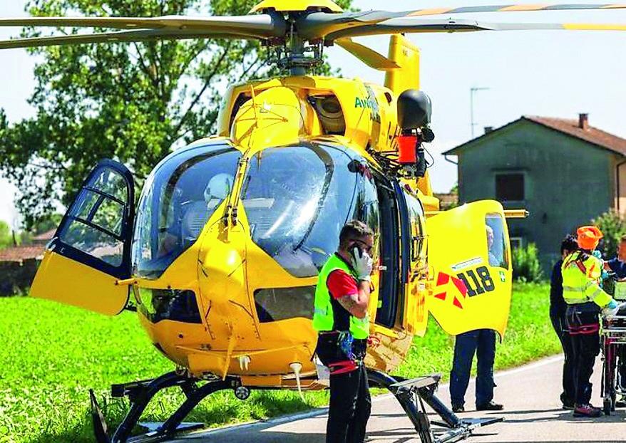 Folgorato mentre pota l’albero, giovane di Pieve di Cento in gravissime condizioni