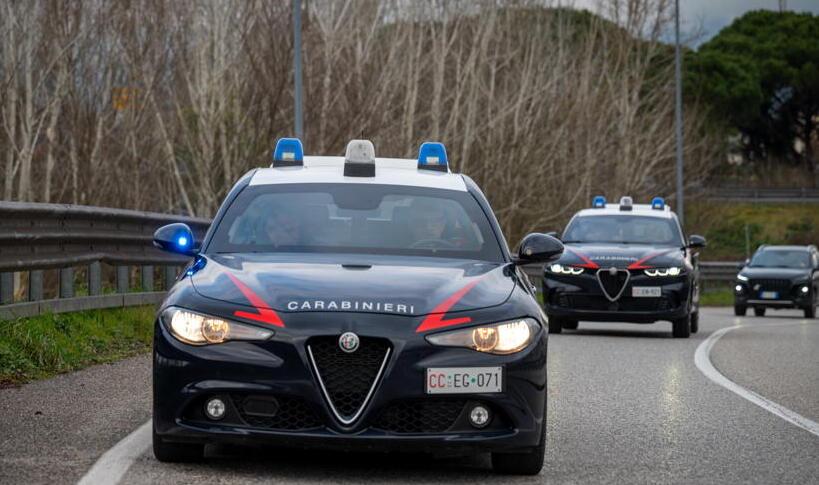 Pontedera, ladro si lancia dal viadotto per sfuggire all’inseguimento