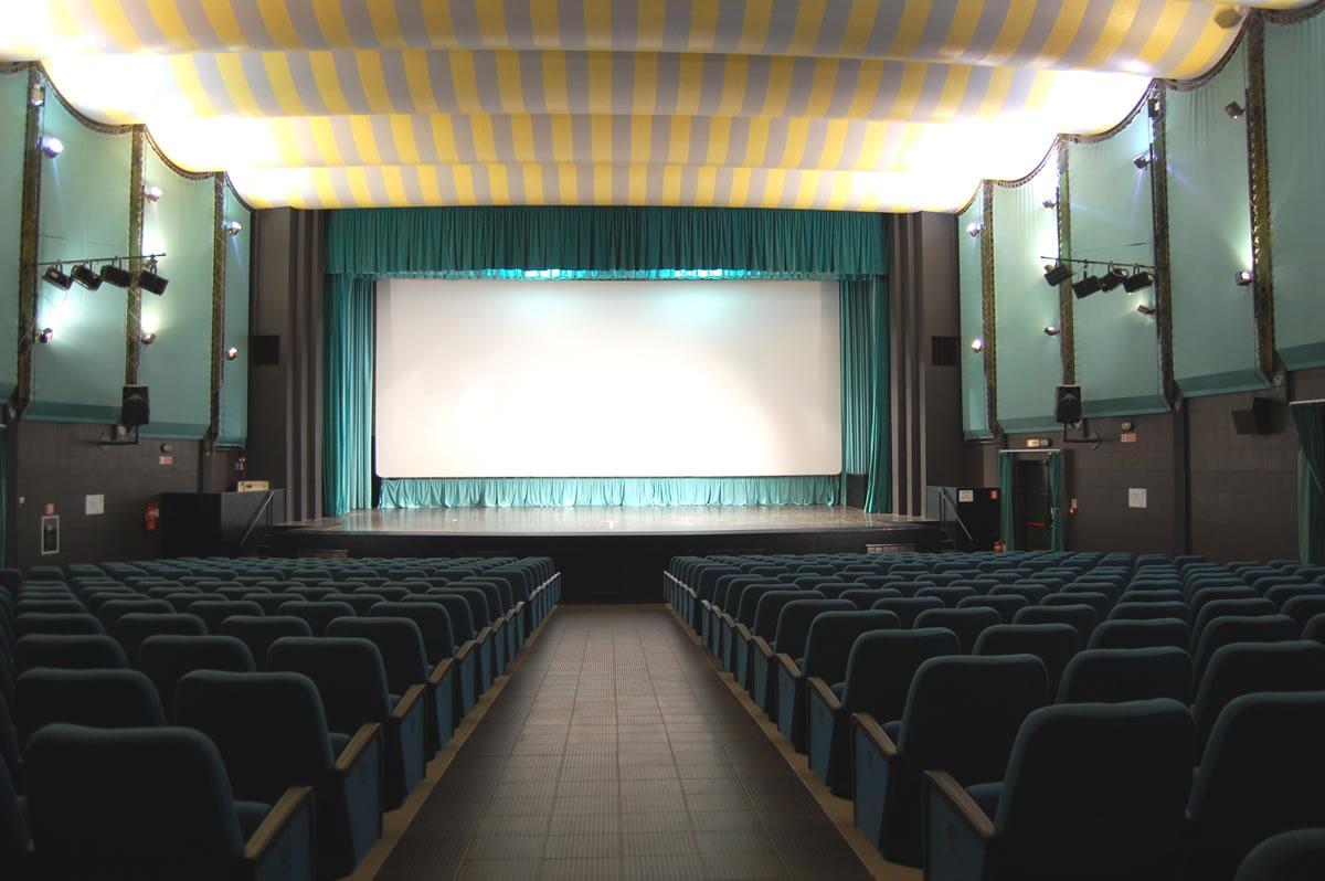 
	La sala del Circolo Ambra di Poggio a Caiano

