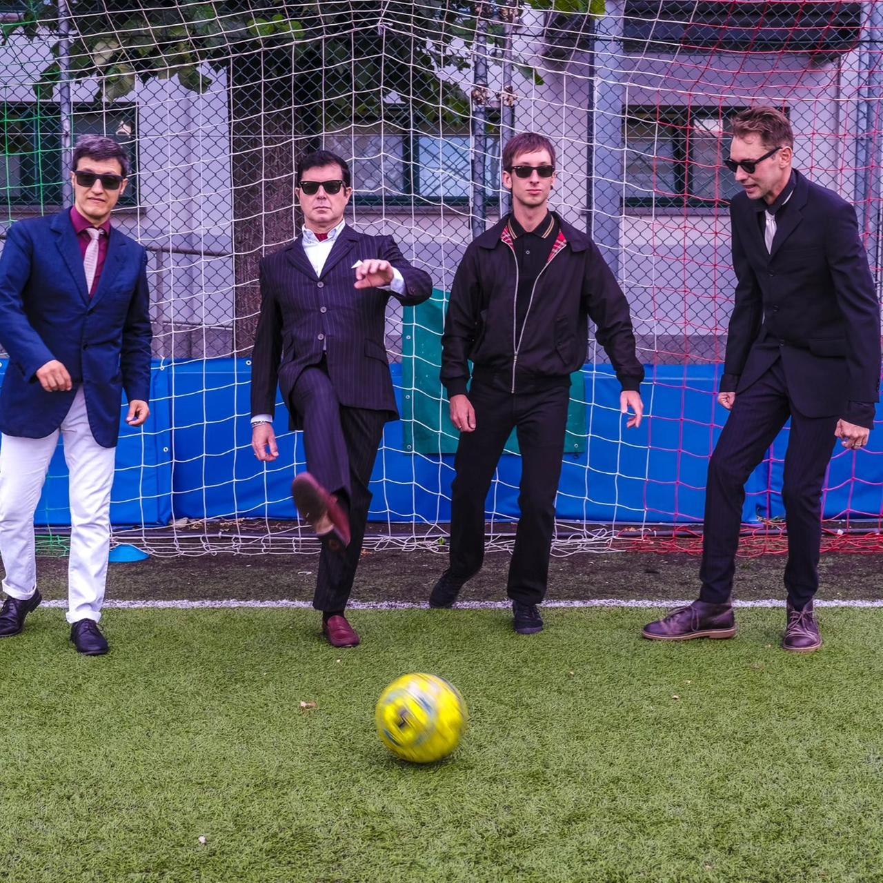 Gli Statuto e le canzoni del calcio al Blackstar di Ferrara