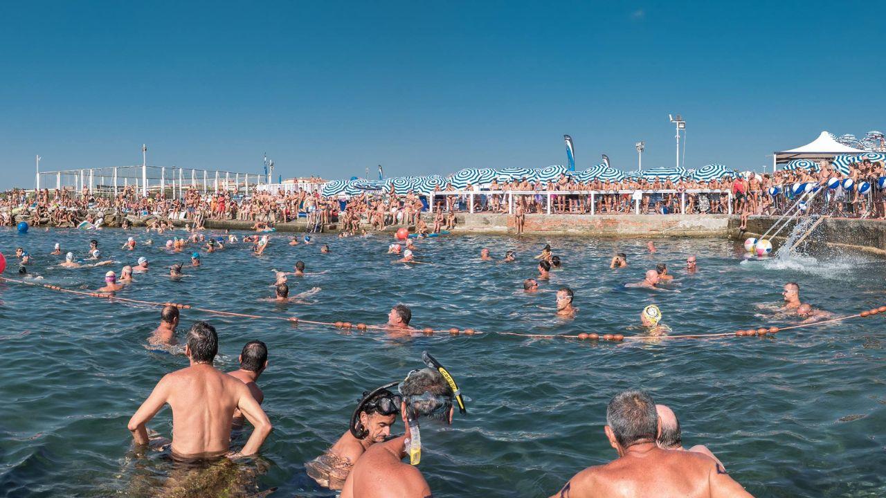 Bagni a Livorno, super pacchetti e qualche aumento: tutti i prezzi di cabine e ombrelloni del 2025