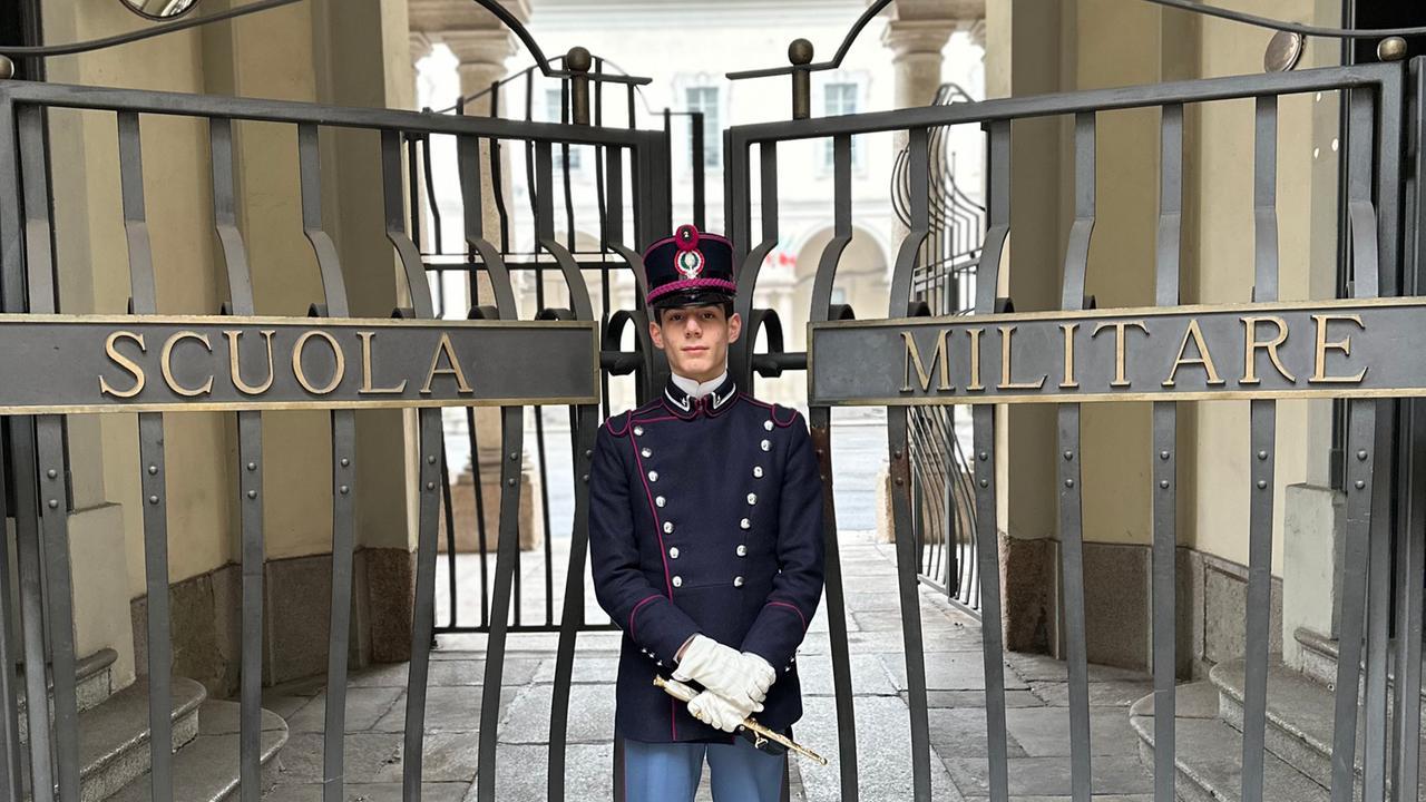 Studente di Macomer fra i cadetti della scuola militare Teulié di Milano