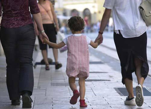 -
Cagliari Nell'isola le richieste di adozione internazionale sono calate del 50%