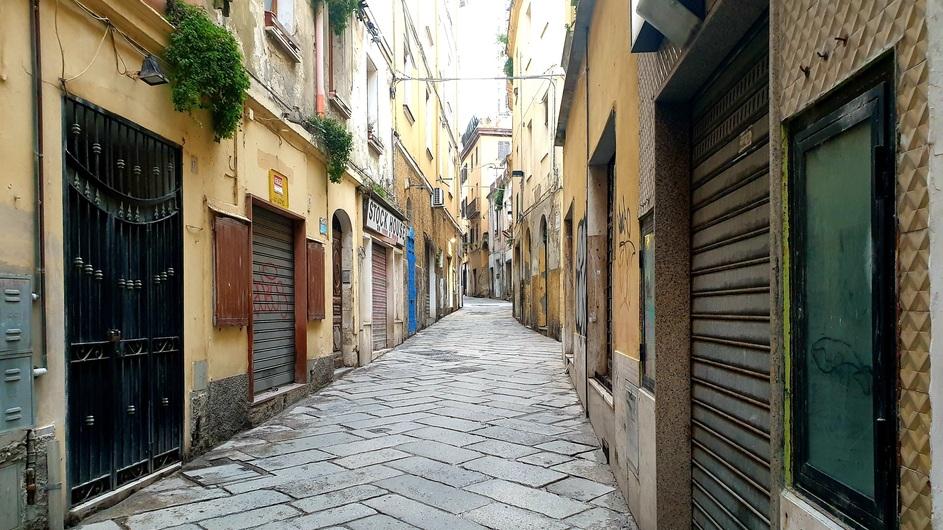 Attività commerciali, la grande moria nell'isola