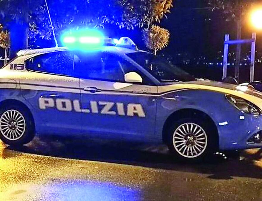 Spacciava cocaina e hashish in auto, 30enne arrestato a Ferrara