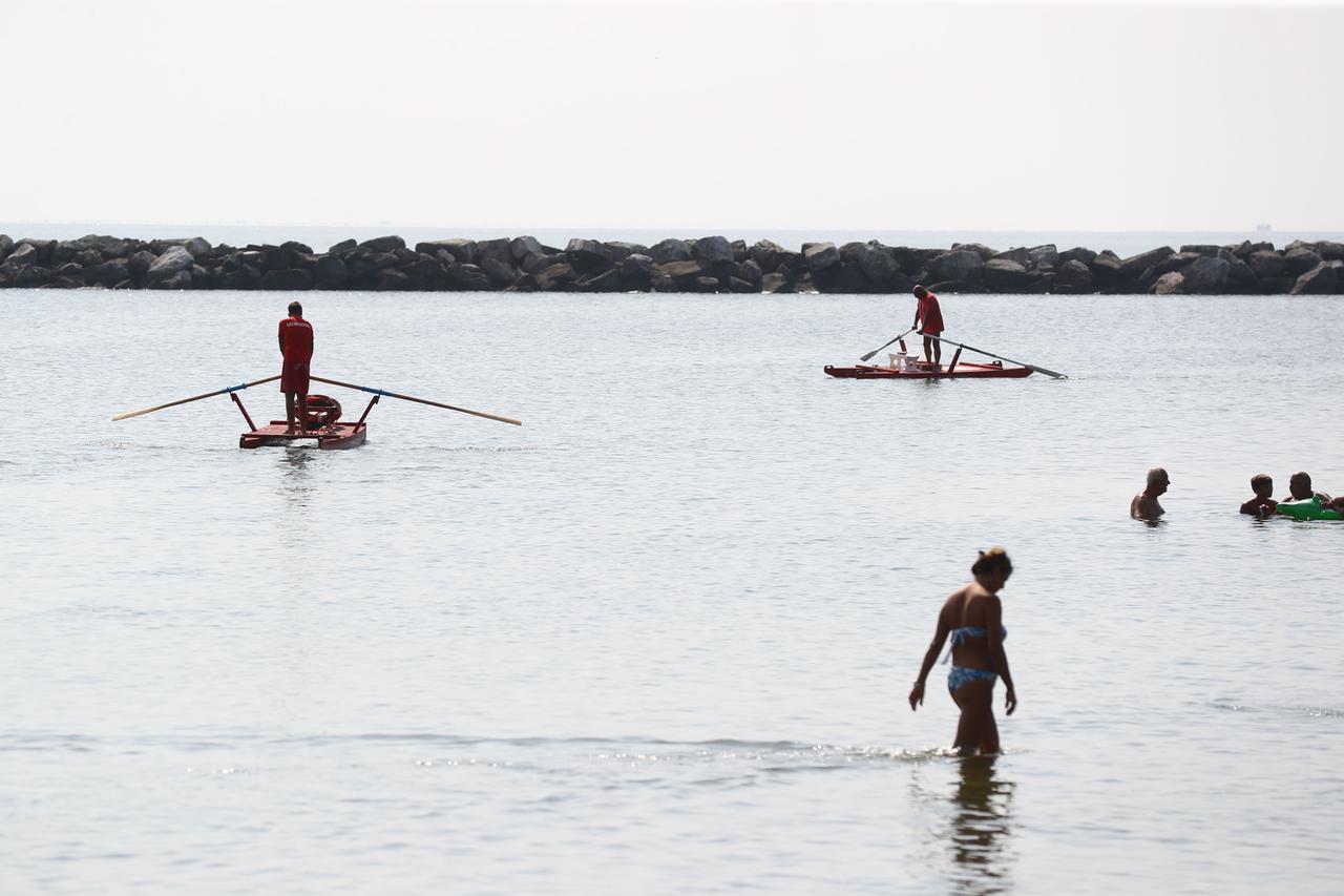 Bagnini dopo i 16 anni, il limite di età non sarà aumentato