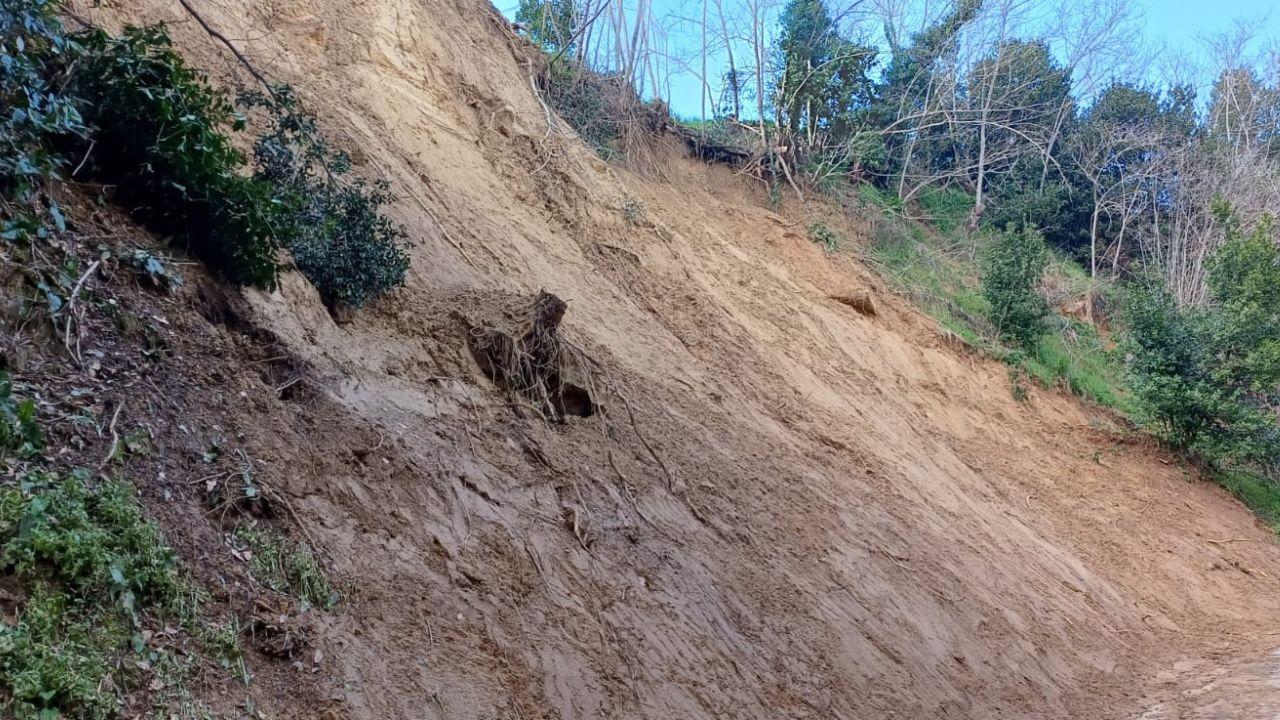 
	La frana in via Nuova a Forcoli dove il dirigente &egrave; stato investito durante un sopralluogo


