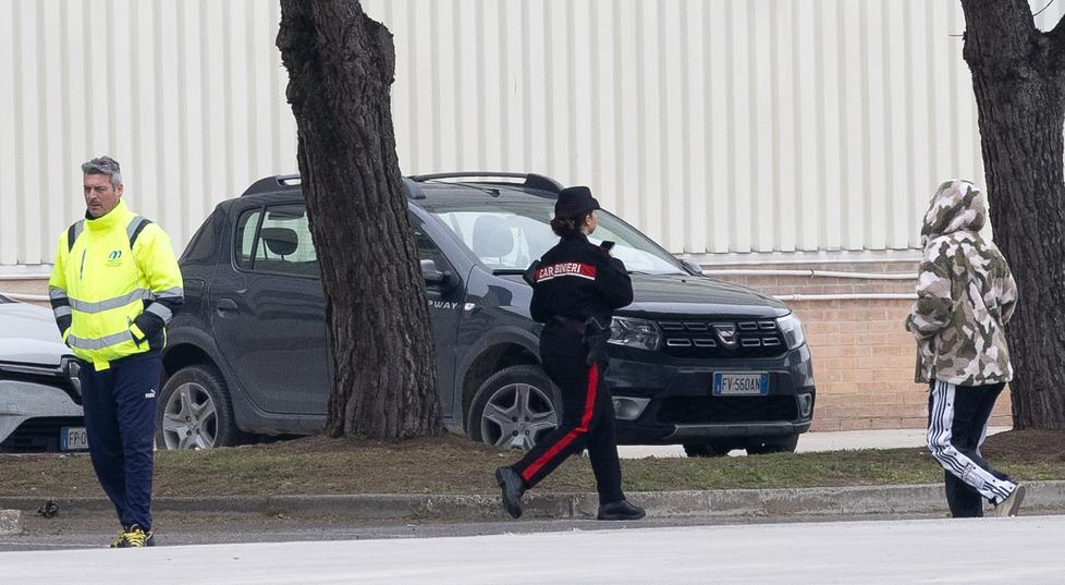 Morto precipitato nel silo dell’azienda di Codigoro, i nodi da sciogliere