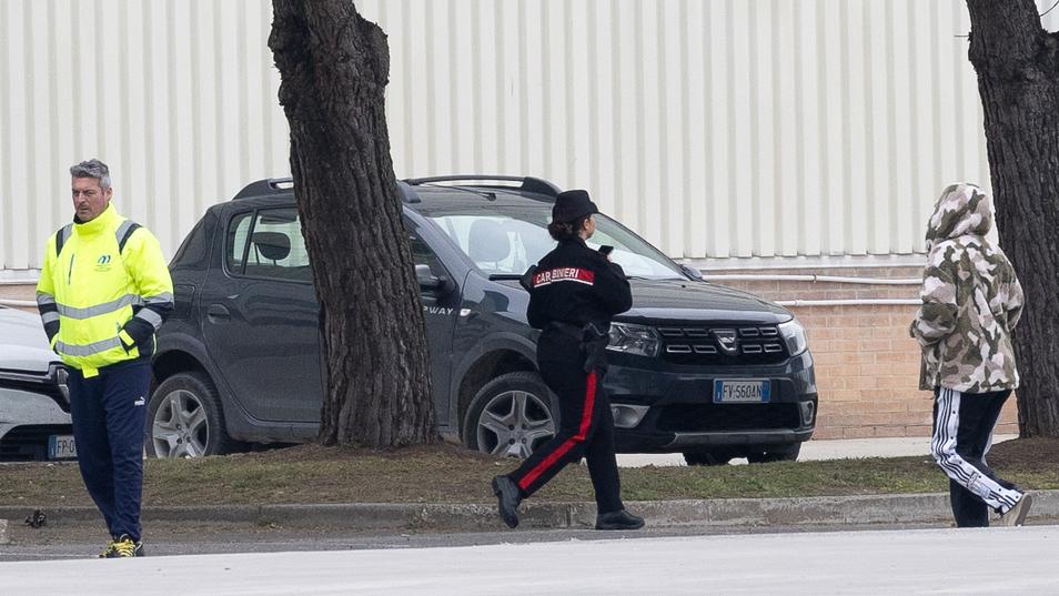 Morto precipitato nel silo dell’azienda di Codigoro, i nodi da sciogliere