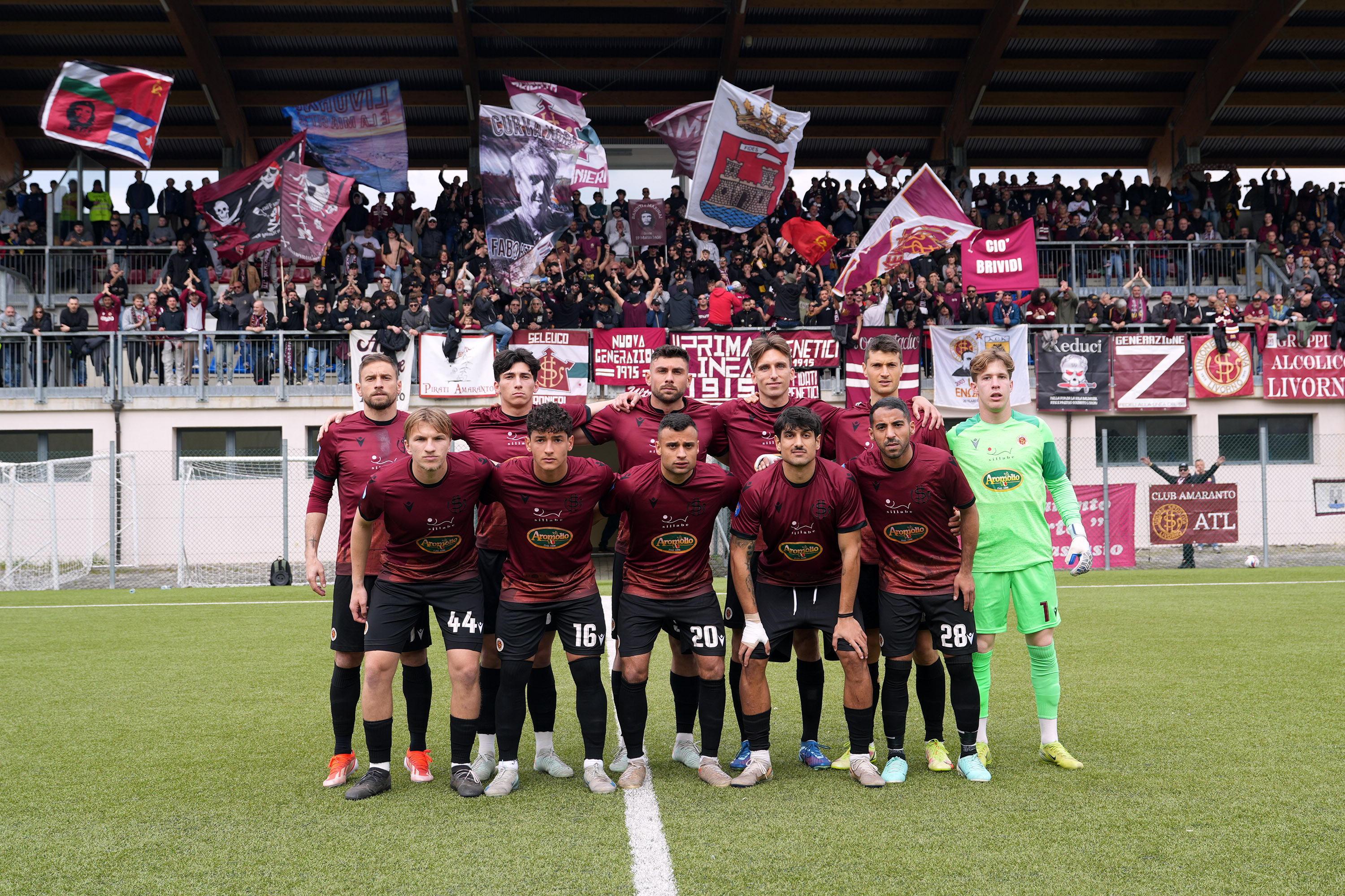 Gli amaranto nell'ultimo match (foto Nucci)