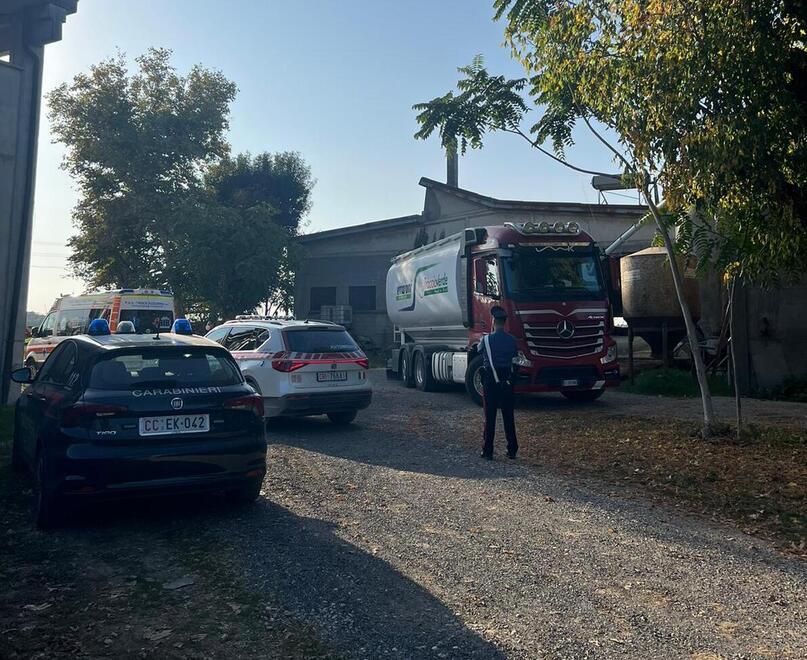 Cade e si ferisce alla testa: grave agricoltore di 89 anni