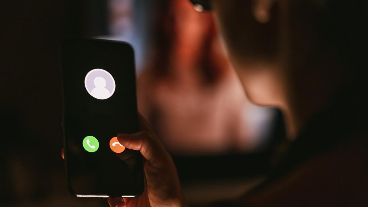 «Curriculum ricevuto», la nuova truffa telefonica: come funziona e come difendersi