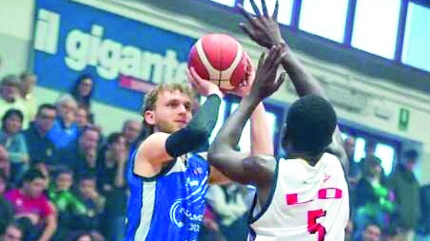 La Ferrara Basket sa ancora vincere, Mantova resiste ma Marchini la stende