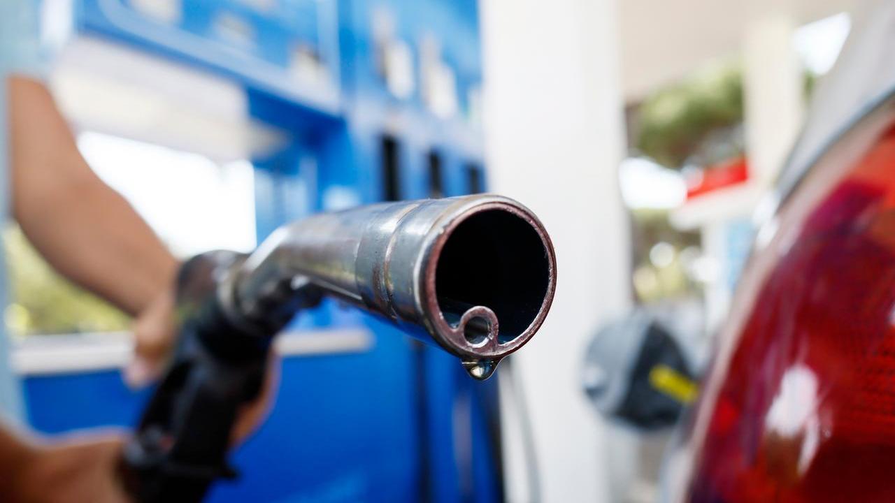 Versilia, prezzi del carburante in calo: ecco dove si risparmia di più