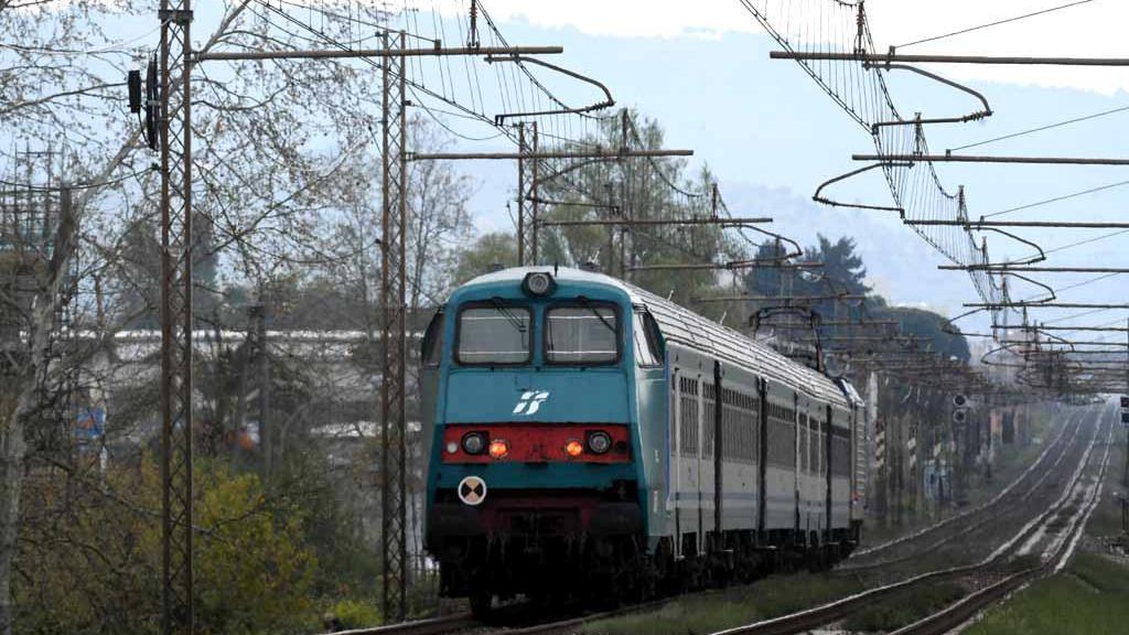 Treni sospesi tra Campiglia e Piombino