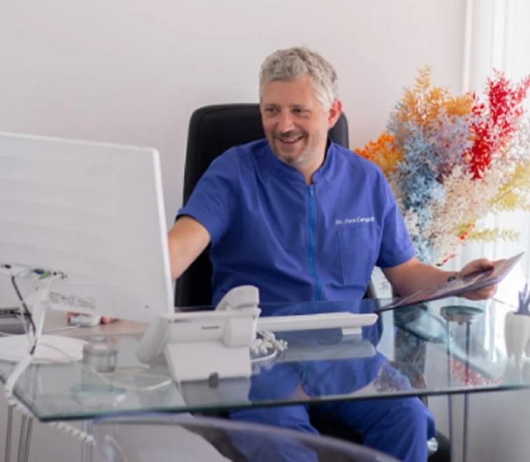 Prato, dentista muore a 52 anni: «Ha migliorato la vita di tanta gente»