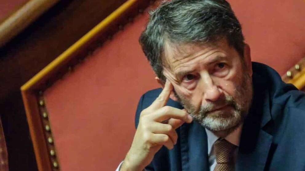 La proposta di Dario Franceschini: «Ai figli solo il cognome della madre»