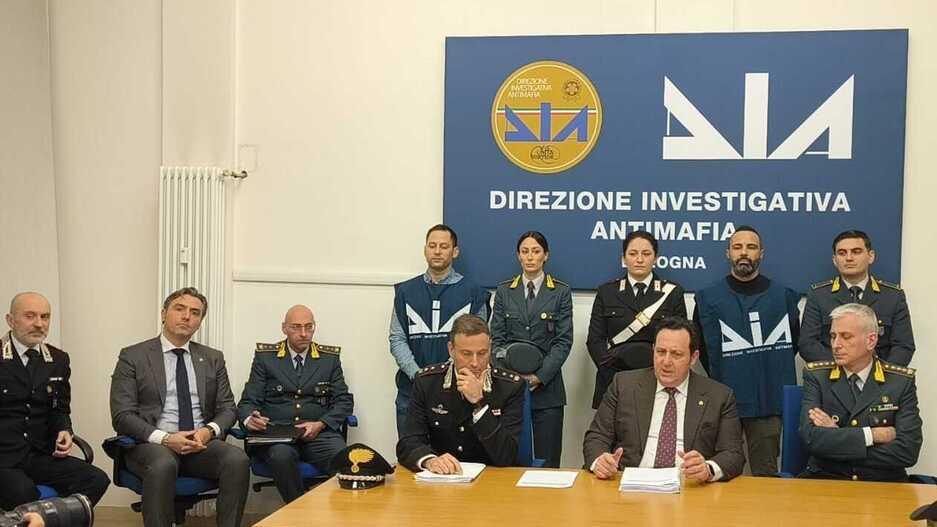 Inchiesta Antimafia, fatture false e riciclaggio per due aziende di Ferrara