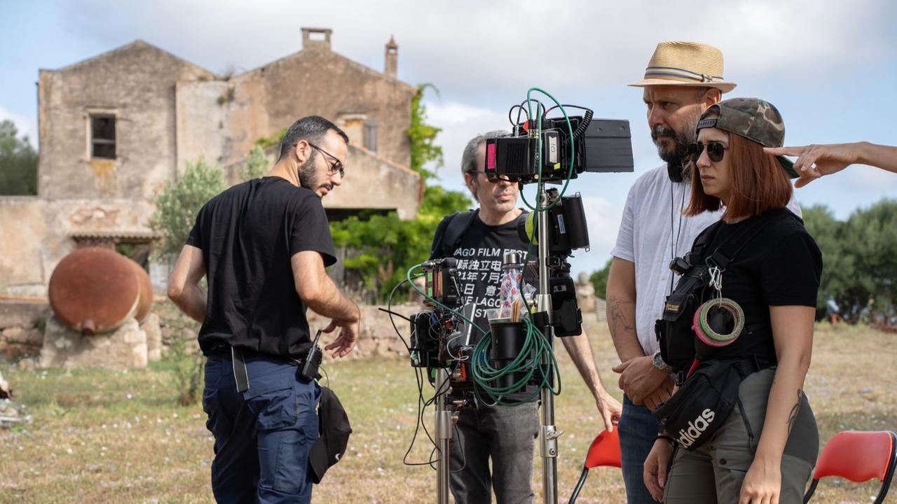 Il regista Sergio Scavio presenta il suo primo film: «Le immagini di Sassari gireranno il mondo»