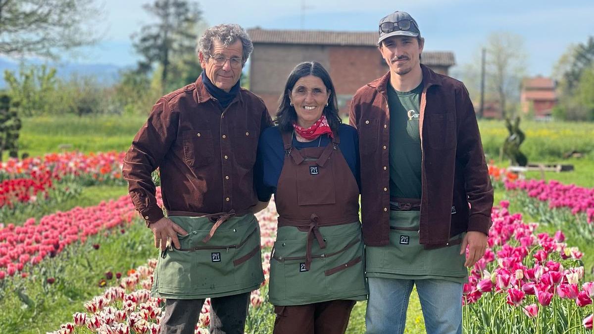 A Salvaterra l’aperitivo è in mezzo ai tulipani col cestino di prodotti a Km 0