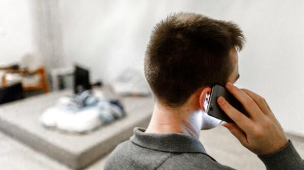 Stop telemarketing aggressivo: un prefisso per riconoscere le chiamate commerciali