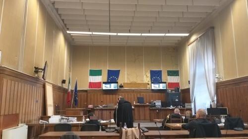 Valdinievole, morta a 29 anni per droga: in undici sotto processo