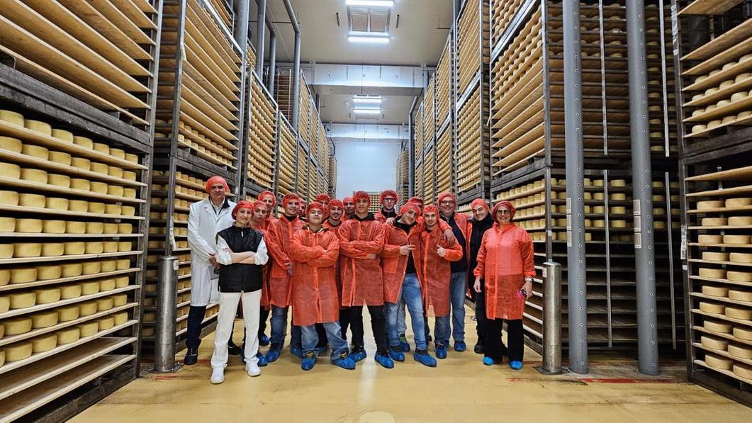 Gli studenti dell’Ipia alla scoperta del Caseificio Pinna