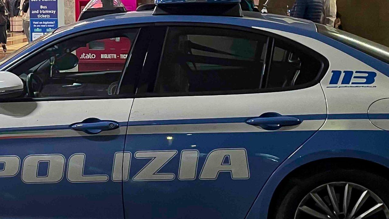 Firenze, a 15 anni rapinato in pieno giorno sulle scale della stazione