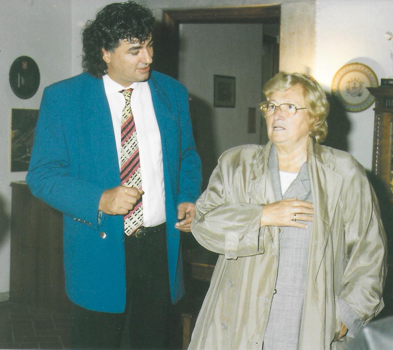 
	Roberto Marchi nel 1996 con Tina Anselmi

