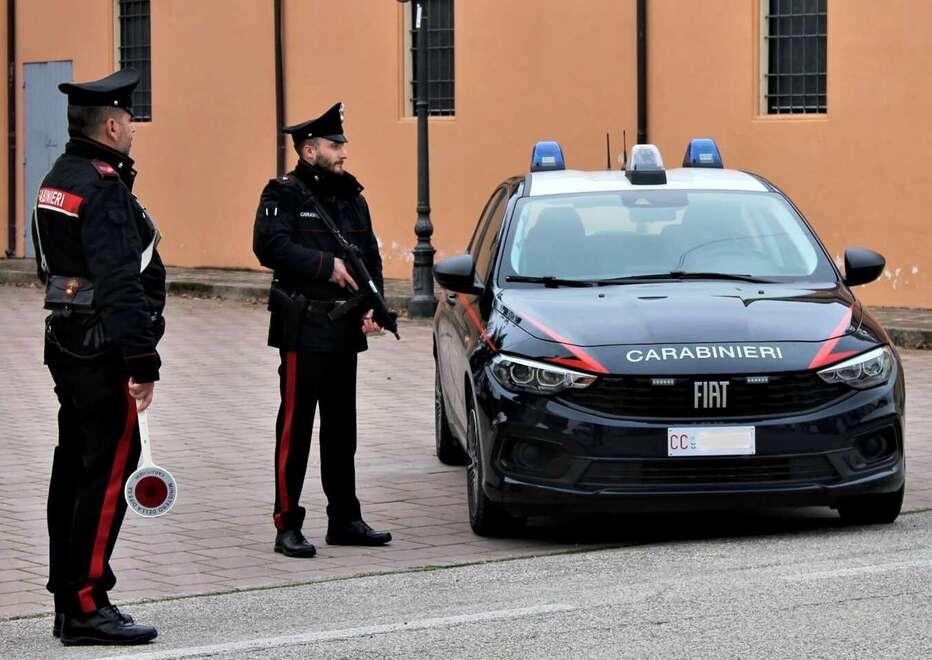 Cento, minacciata nonostante il braccialetto elettronico: arrestato l’ex marito