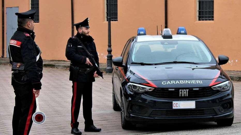 Cento, minacciata nonostante il braccialetto elettronico: arrestato l’ex marito