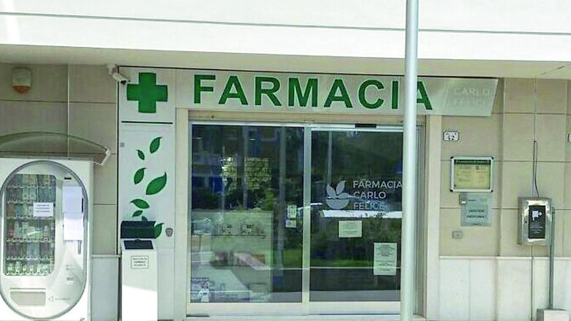 Pistola in faccia alla farmacista: condannato