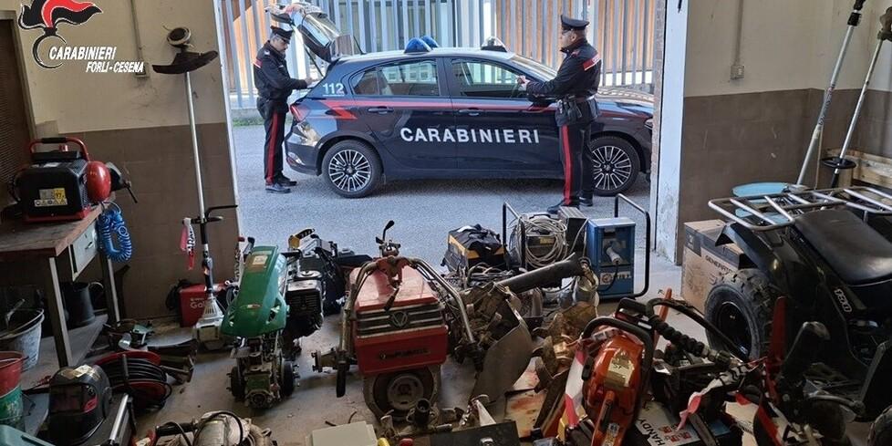 Merce rubata e nascosta in un garage a Riva del Po