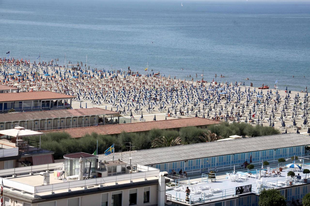 Spiagge all'asta, in arrivo il decreto sui balneari: «Ma non andremo via a costo zero»