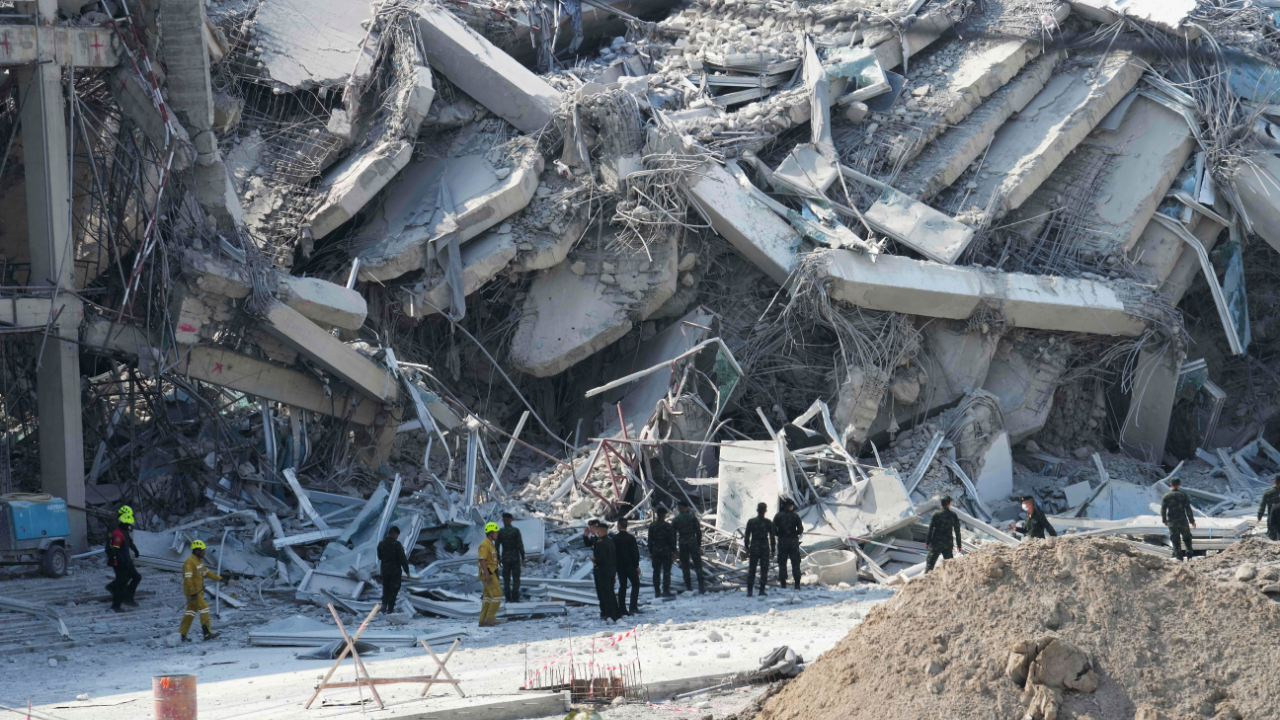 Gli effetti del sisma a Bangkok