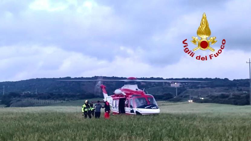 Si perde nelle campagne, ritrovato con l’elicottero