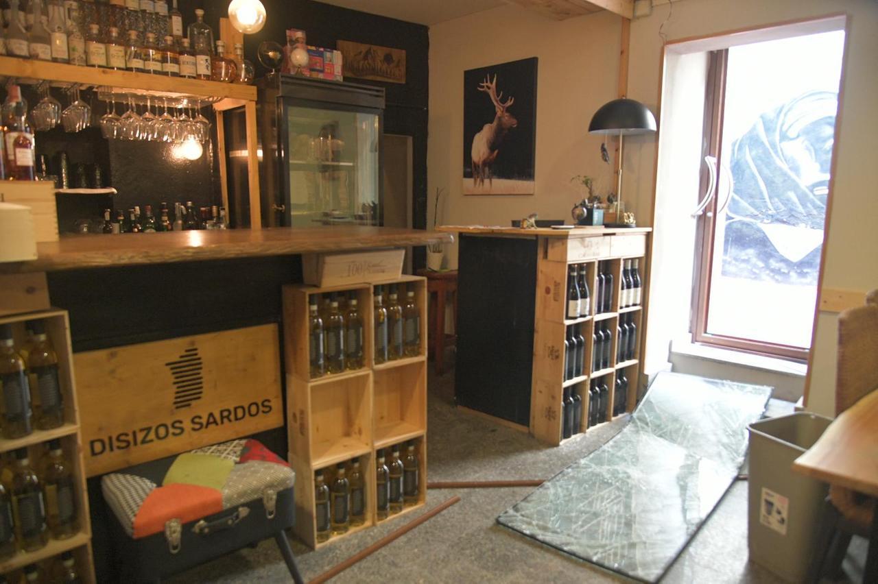 Furto in un ristorante del centro: ladri portano via 50 casse di vino