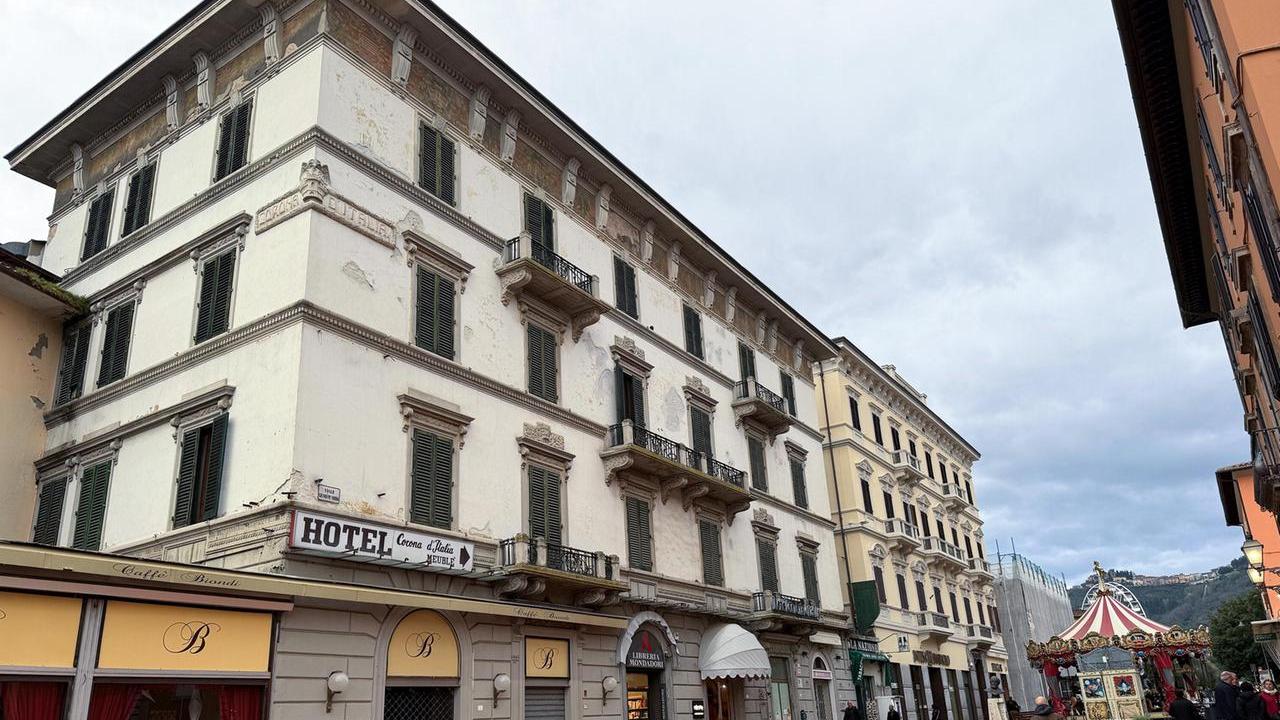 Il Corona d'Italia di piazza del Popolo (foto Nucci)